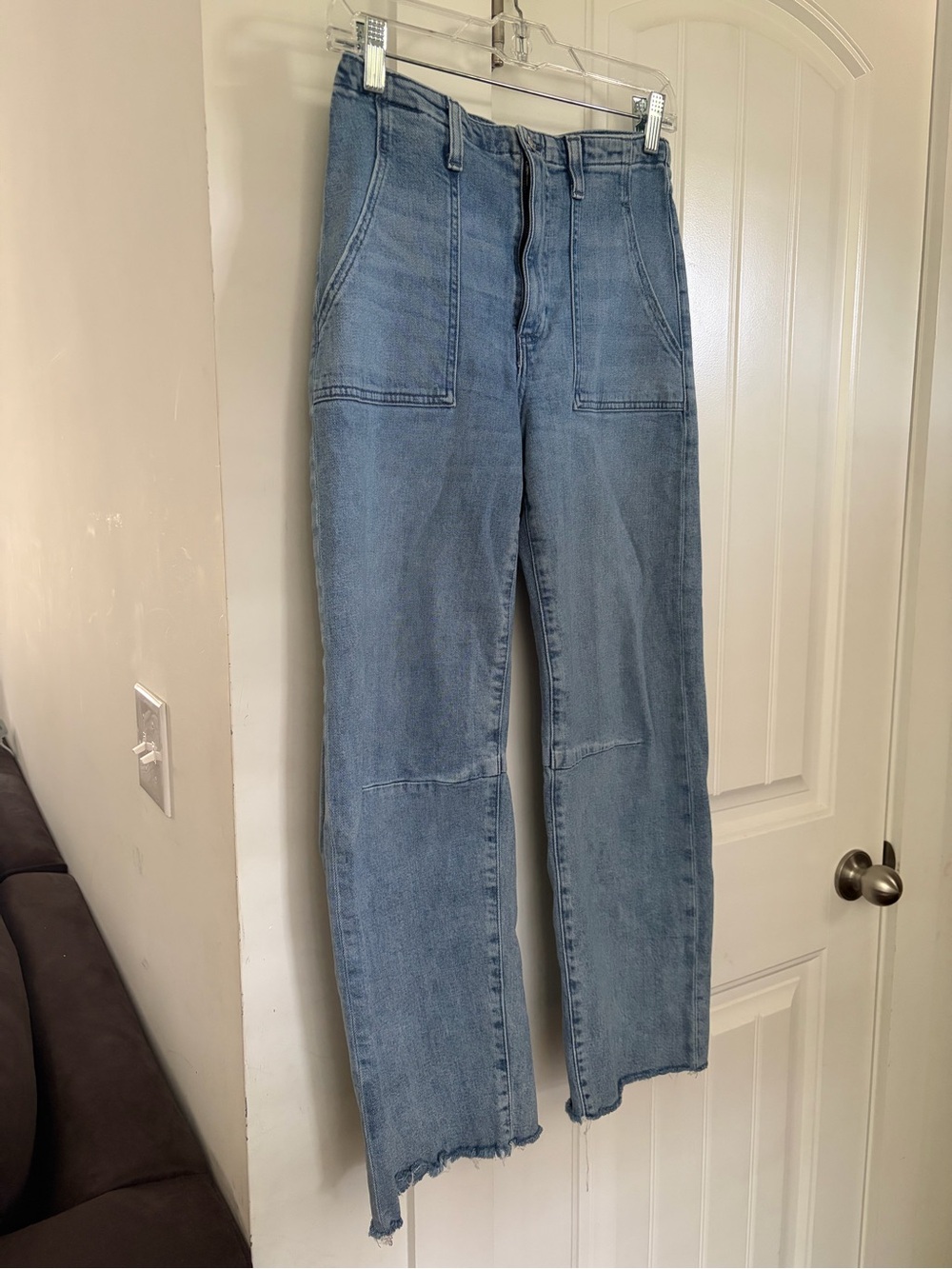 LE JEAN Utility Soft Barrel Jeans Light Wash Raw Hem 27